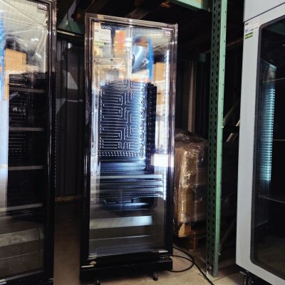 Orange Getränkekühlschrank mit Glastür 360 Liter 230V B-Ware