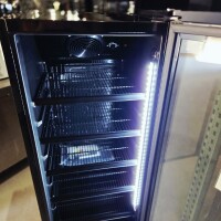 Getränkekühlschrank mit Glastür 230 Liter B-Ware