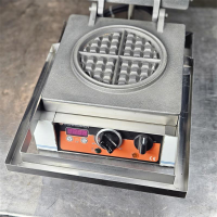Schneider Waffeleisen Brüsseler Waffel rund 2,2 kW 230V B-Ware