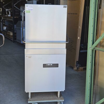 Haubenspülmaschine Aqua H5 inkl. Klarspülmittel-, Reinigerdosier- und Klarspülpumpe 10kW 400V B-Ware