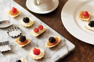 Mini-Backformen für Pralinen Petit Fours Tartelette Pralinen 60 Stück Weißblech