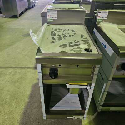 GAS-GRILLPLATTE 5 kW  400 x 750 x 850 mm B-Ware