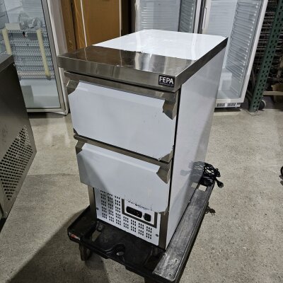 Bergman Edelstahl Kühltisch mini 700 +2°C bis +10°C B-Ware